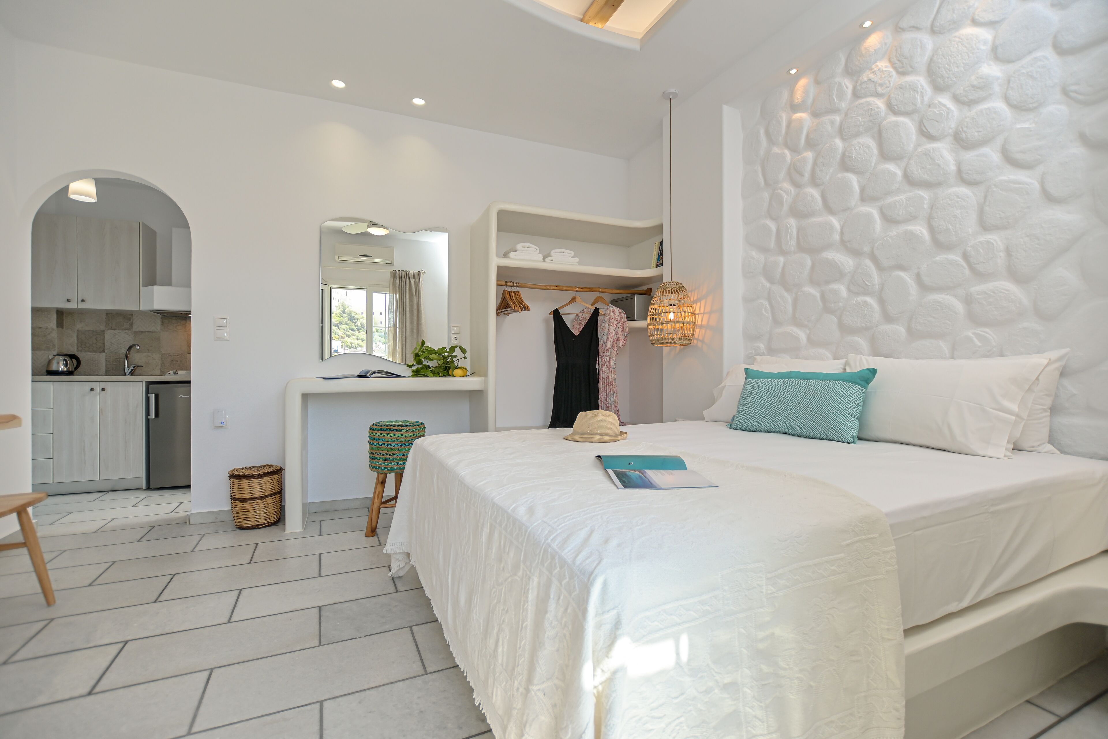 1 bedroom, in-room safe, individually decorated, individually furnished