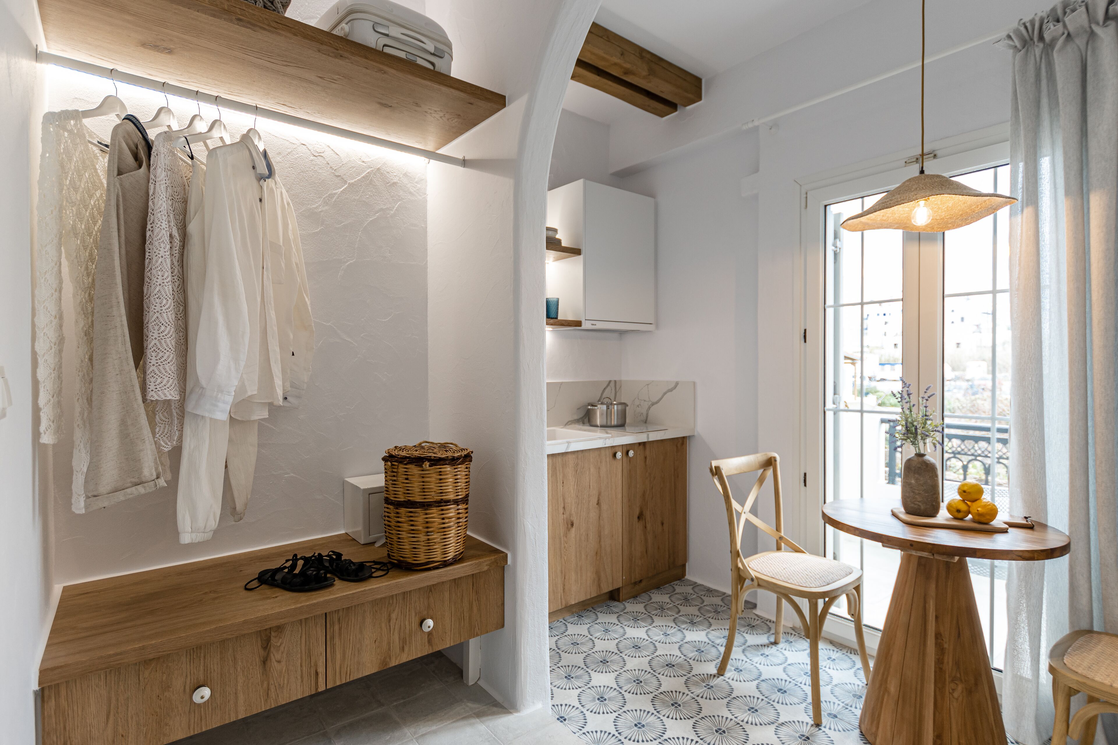 junior studio suite, 1 bedroom | private kitchen | fridge, coffee/tea maker, electric kettle, cookware/dishes/utensils