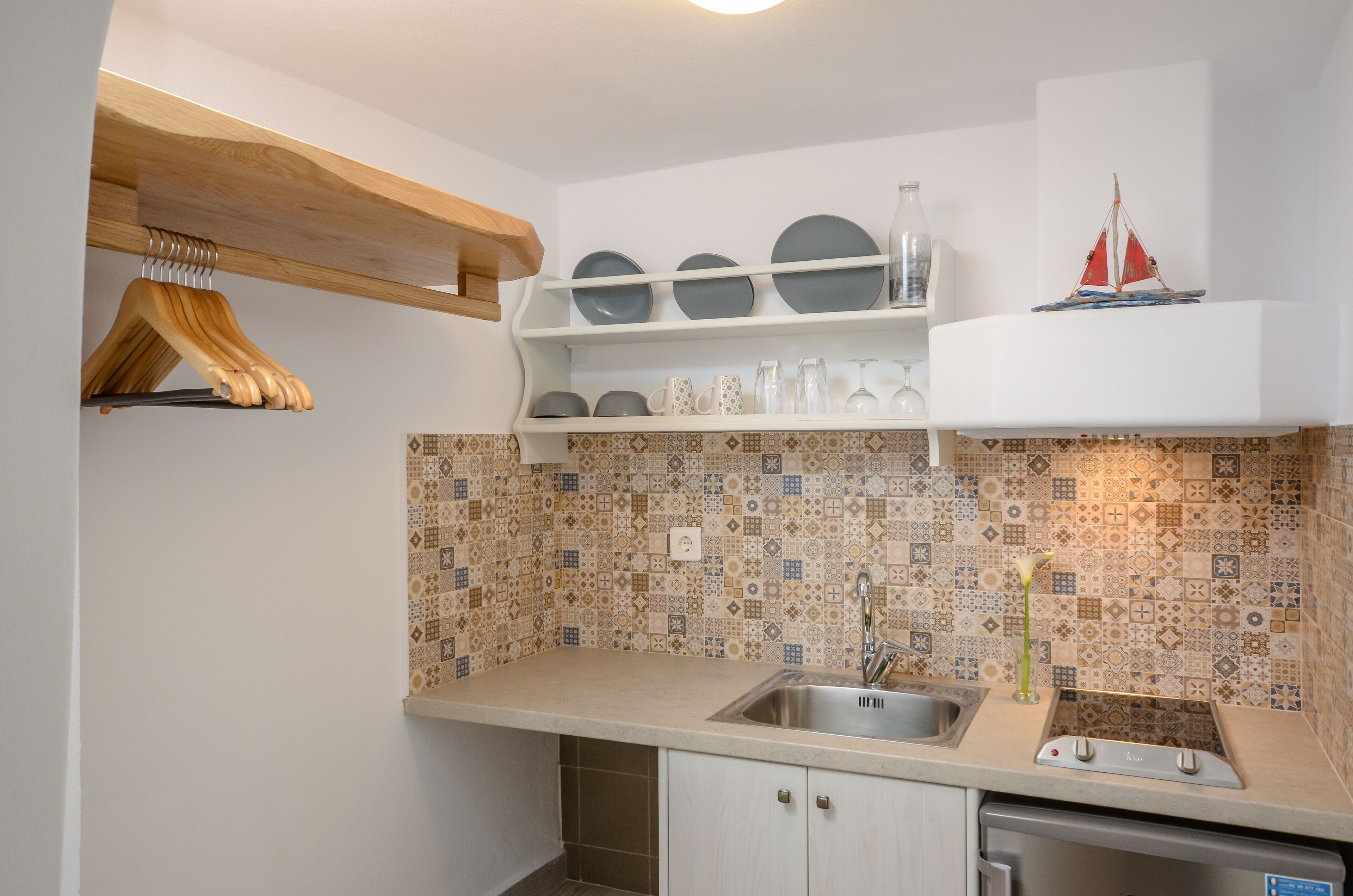 economy studio | 1 bedroom, in-room safe, individually decorated, individually furnished