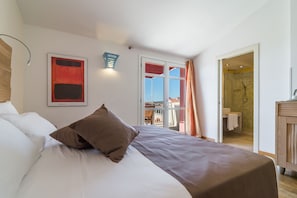 Panoramic Room, Terrace | Minibar, in-room safe, desk, laptop workspace - Nichotel (Carloforte)