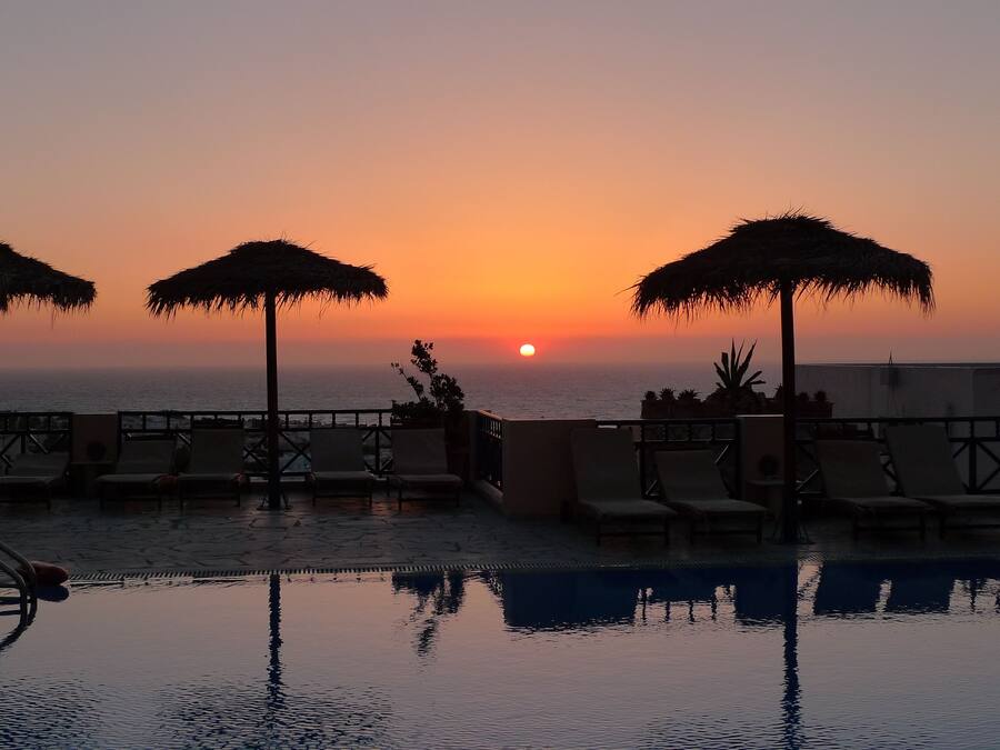 Seasonal outdoor pool, pool umbrellas, sun loungers