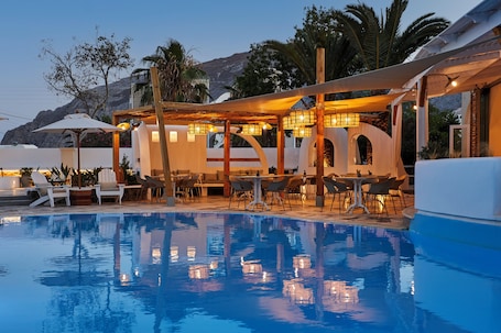 Exterieur. Hermes Hotel