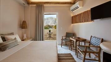 Standard Suite, Pool View