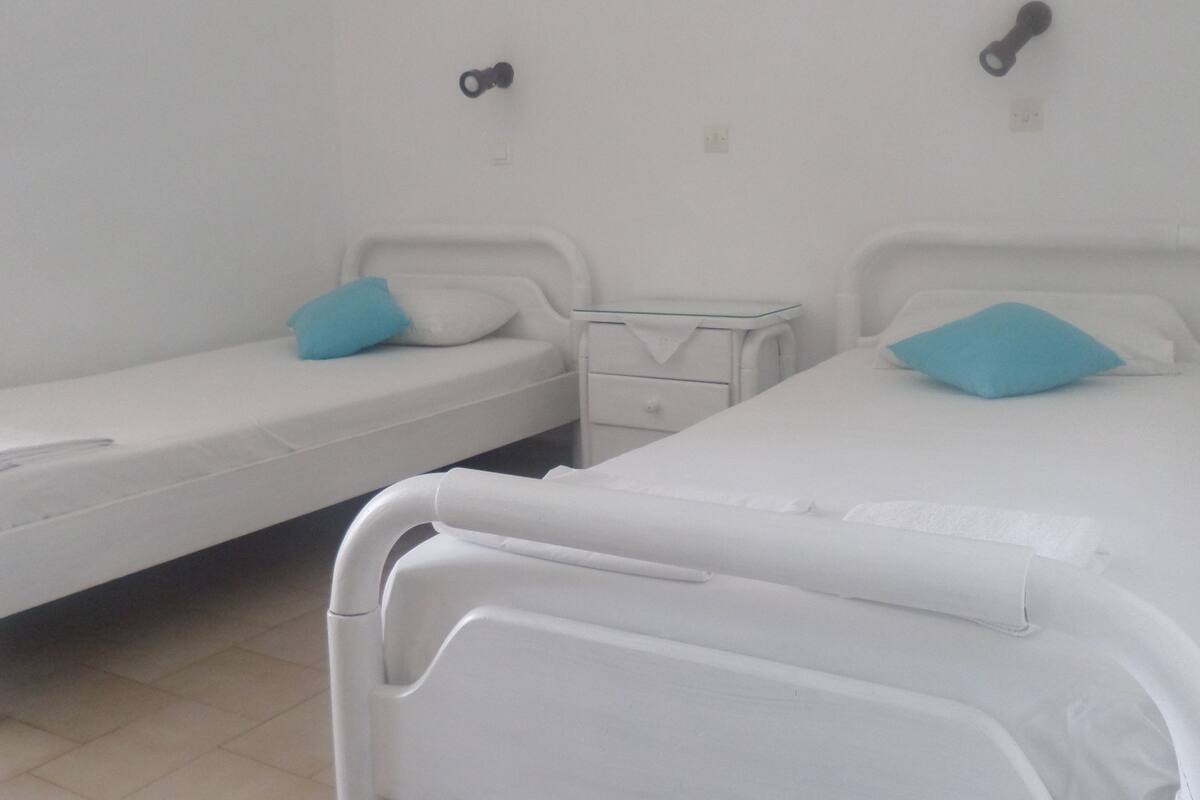 studio | in-room safe, iron/ironing board, free cots/infant beds, free wifi