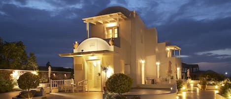 Front of property - evening/night