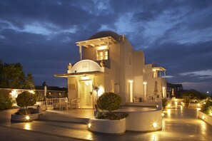 Fasade – kveld/natt