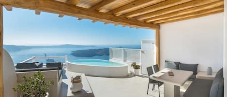 Suite Majestueuse, vue mer (Plunge Pool, Caldera View) | Terrasse/Patio