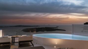 Grand Suite, Sea View (Plunge Pool, Caldera View) | Terrace/patio