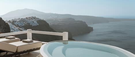 Grand Suite, Sea View (Plunge Pool, Caldera View) | Terrace/patio