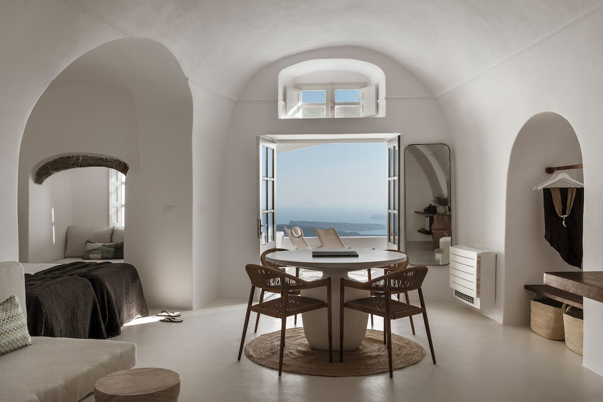Grand Cave Suite with Panoramic View and Hot Tub | 2 bedrooms, Egyptian cotton sheets, premium bedding, pillowtop beds
