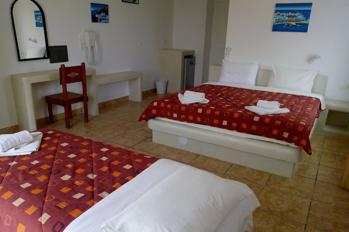 Roupas de cama antialérgicas, cofres nos quartos, quartos à prova de som