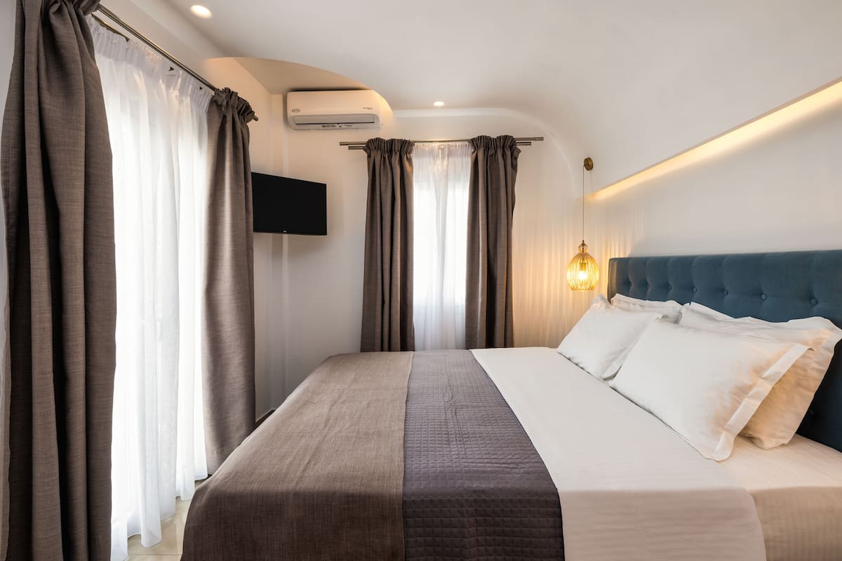 1 bedroom, in-room safe, free WiFi, bed sheets