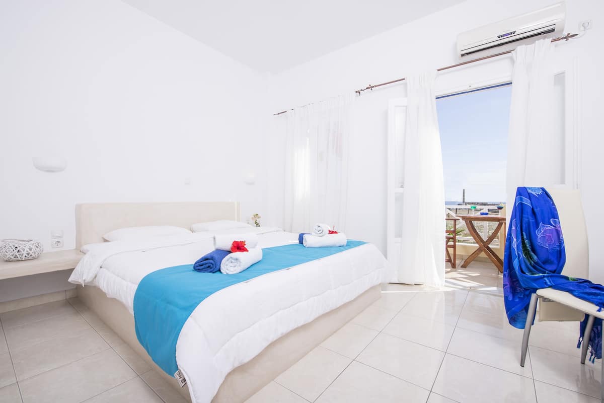 Premium bedding, in-room safe, soundproofing, iron/ironing board