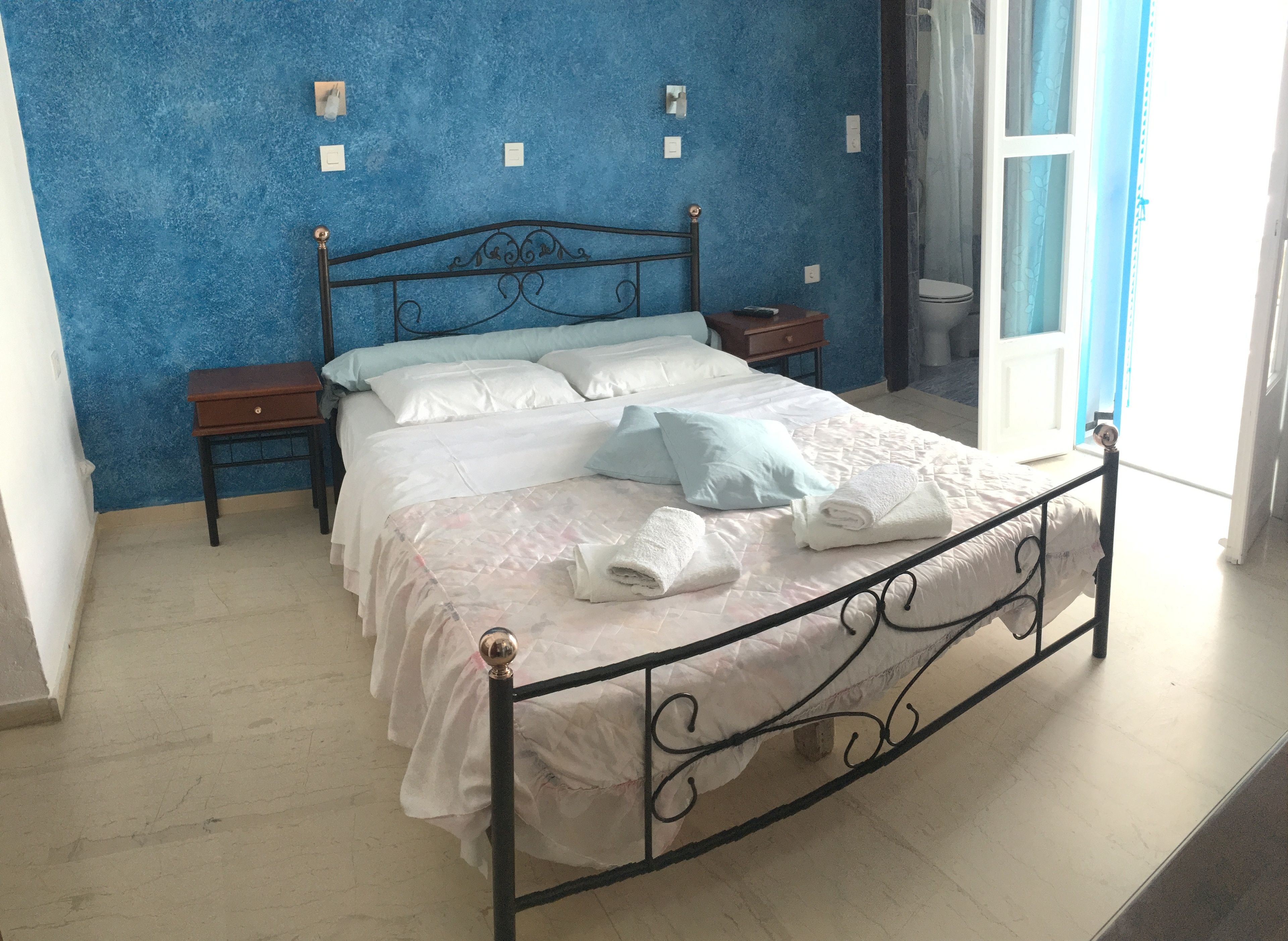 standard room | iron/ironing board, free wifi, bed sheets