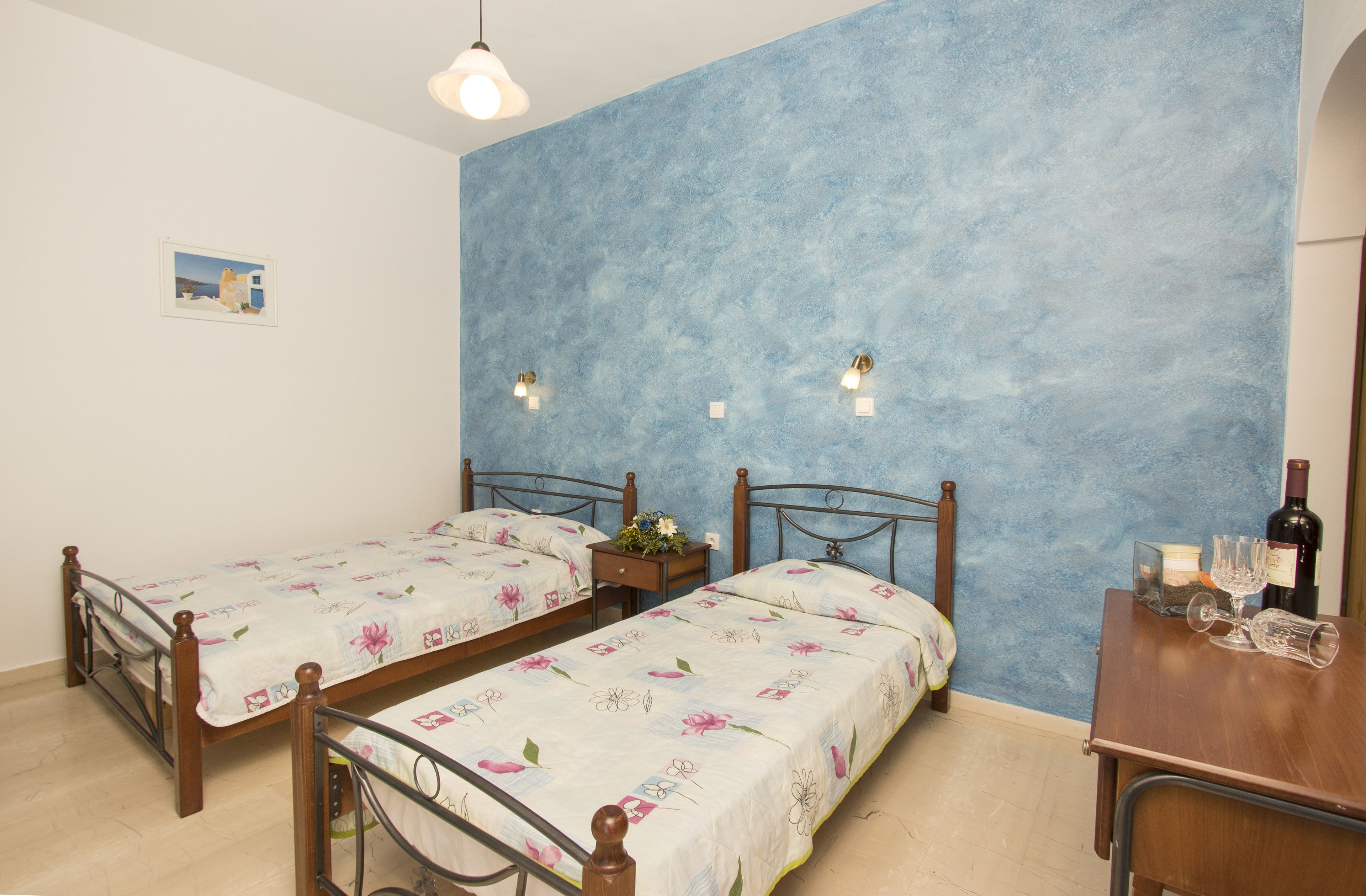 standard triple room | iron/ironing board, free wifi, bed sheets