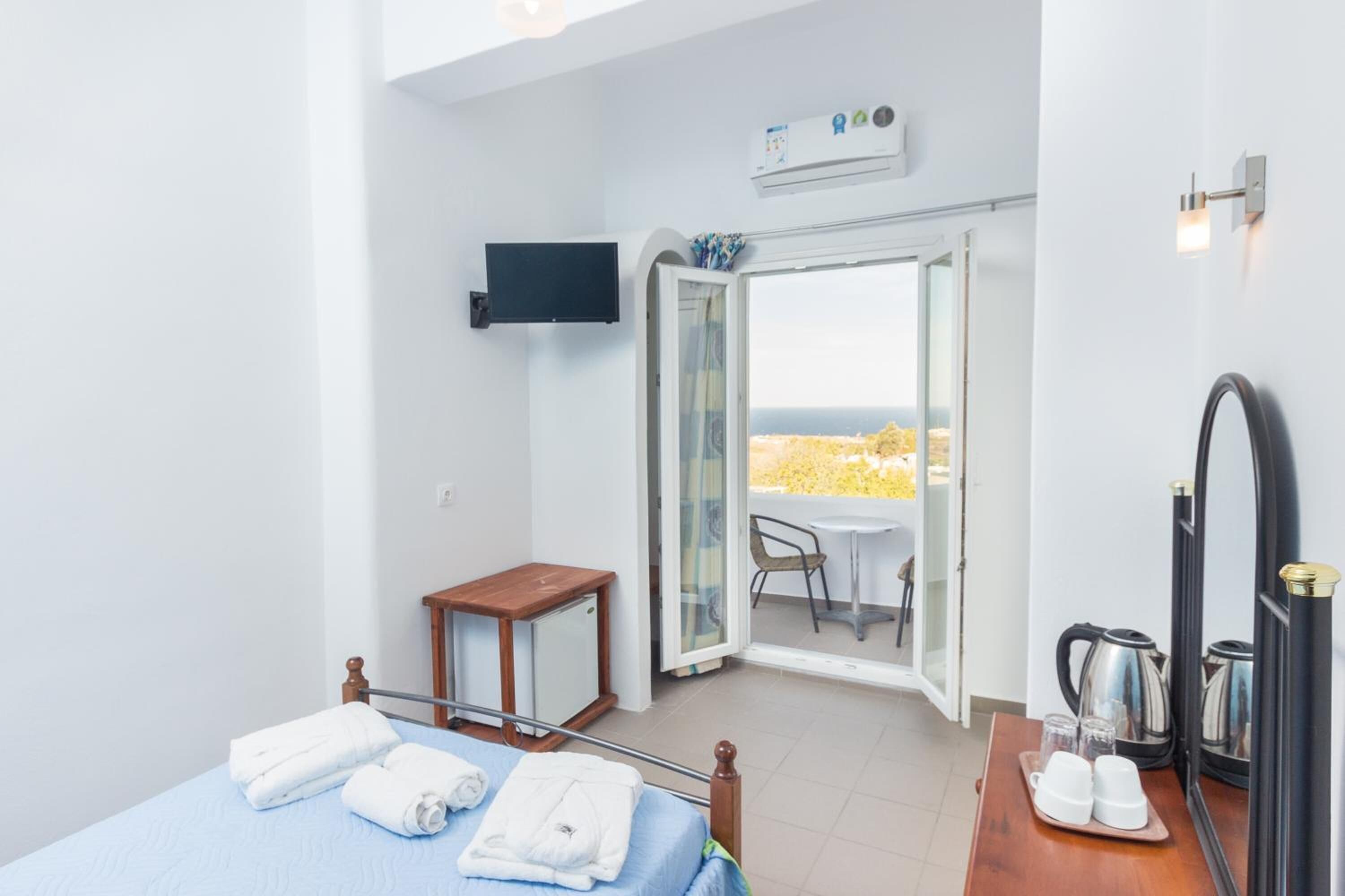 standard room | iron/ironing board, free wifi, bed sheets