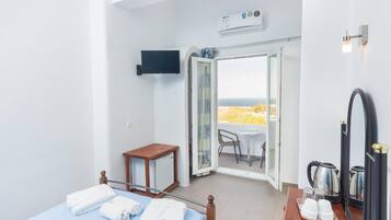 Standard Room | Seterika/papan seterika, Wi-fi percuma, cadar katil