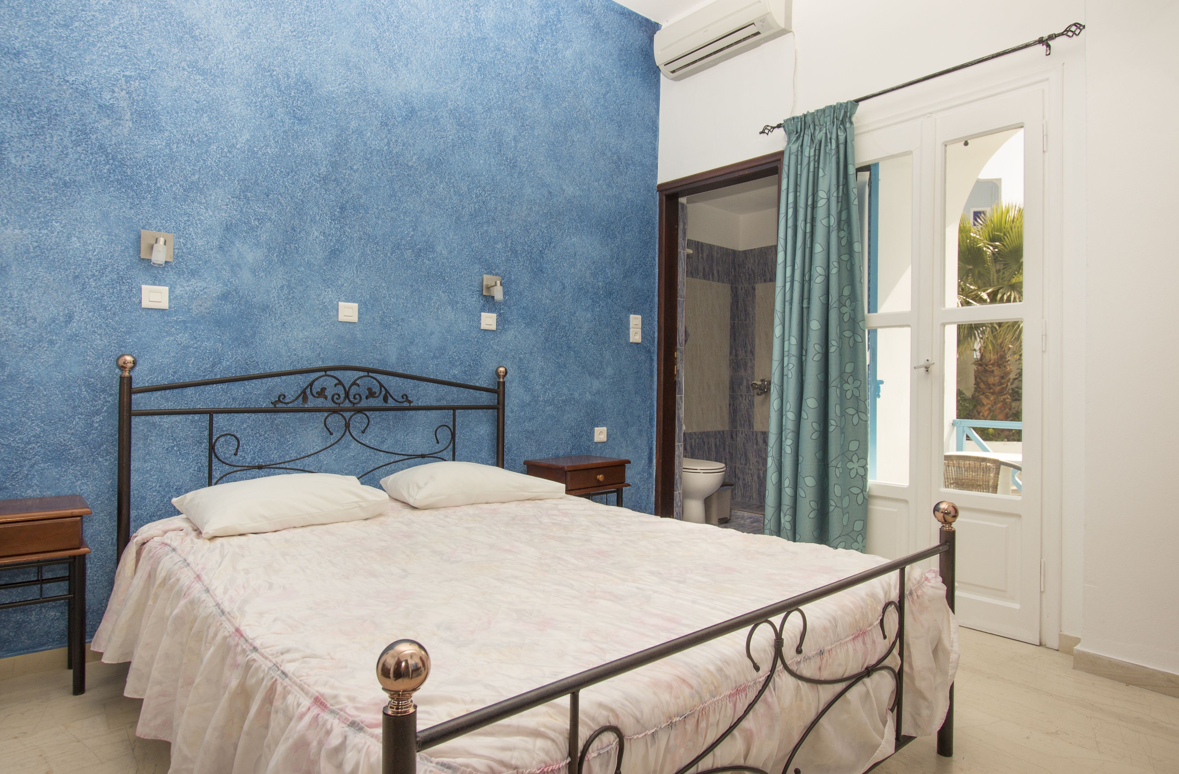 standard room | iron/ironing board, free wifi, bed sheets