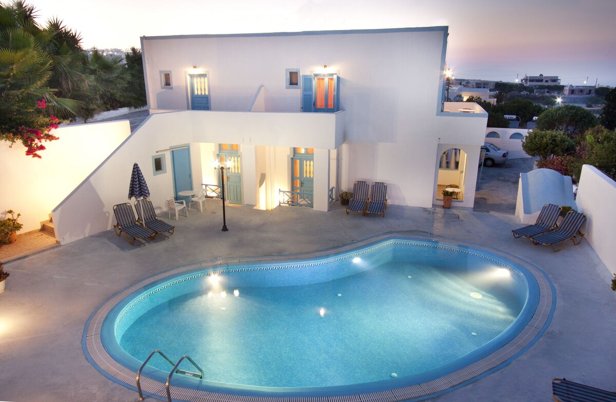 Santorini hotel