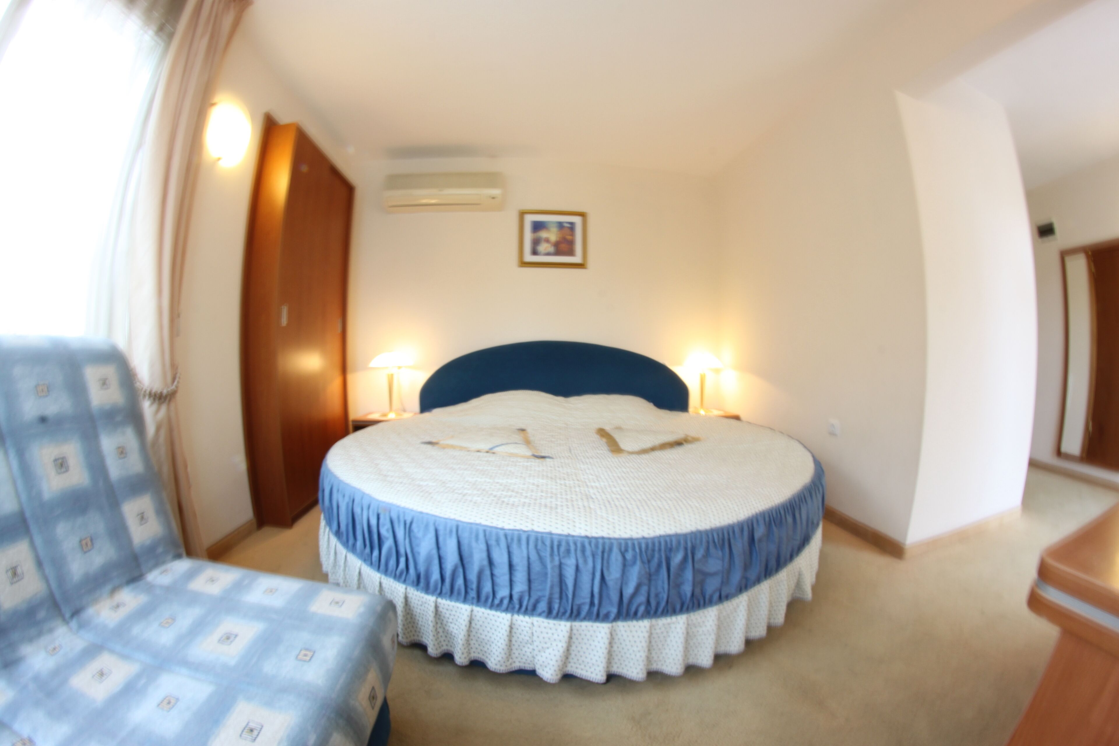 Select Comfort beds, minibar, in-room safe, desk
