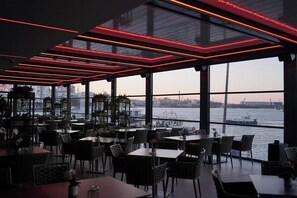 Terrace/patio - Delta 3 Hotel (Tulcea)