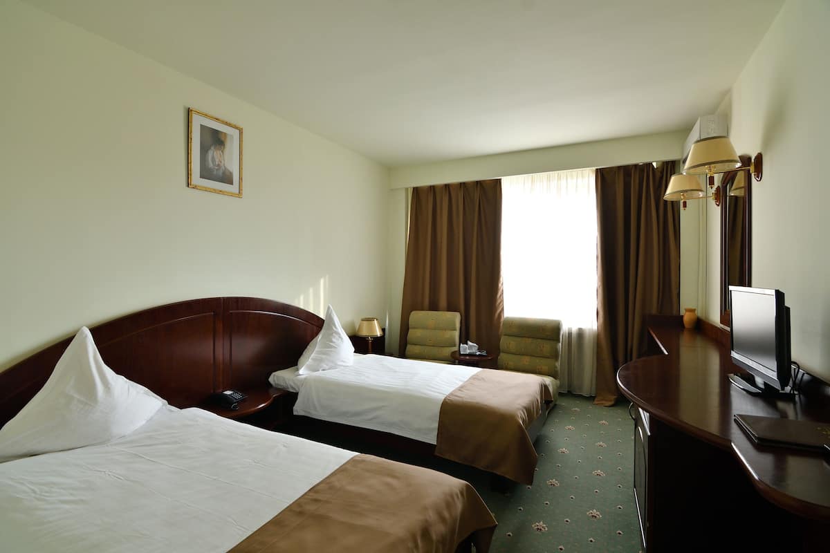 Twin Room, 2 Single Beds, City View
