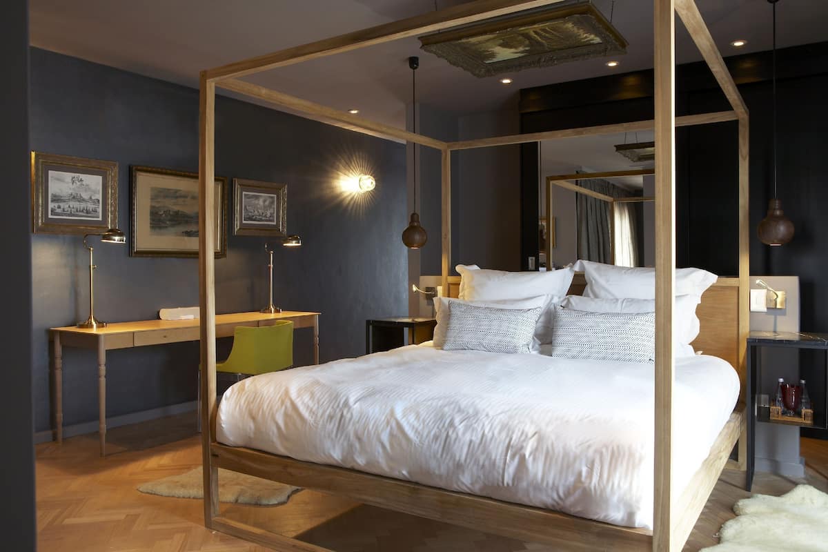 Kamer, uitzicht op bergen | Luxe beddengoed, een minibar met enkele gratis items