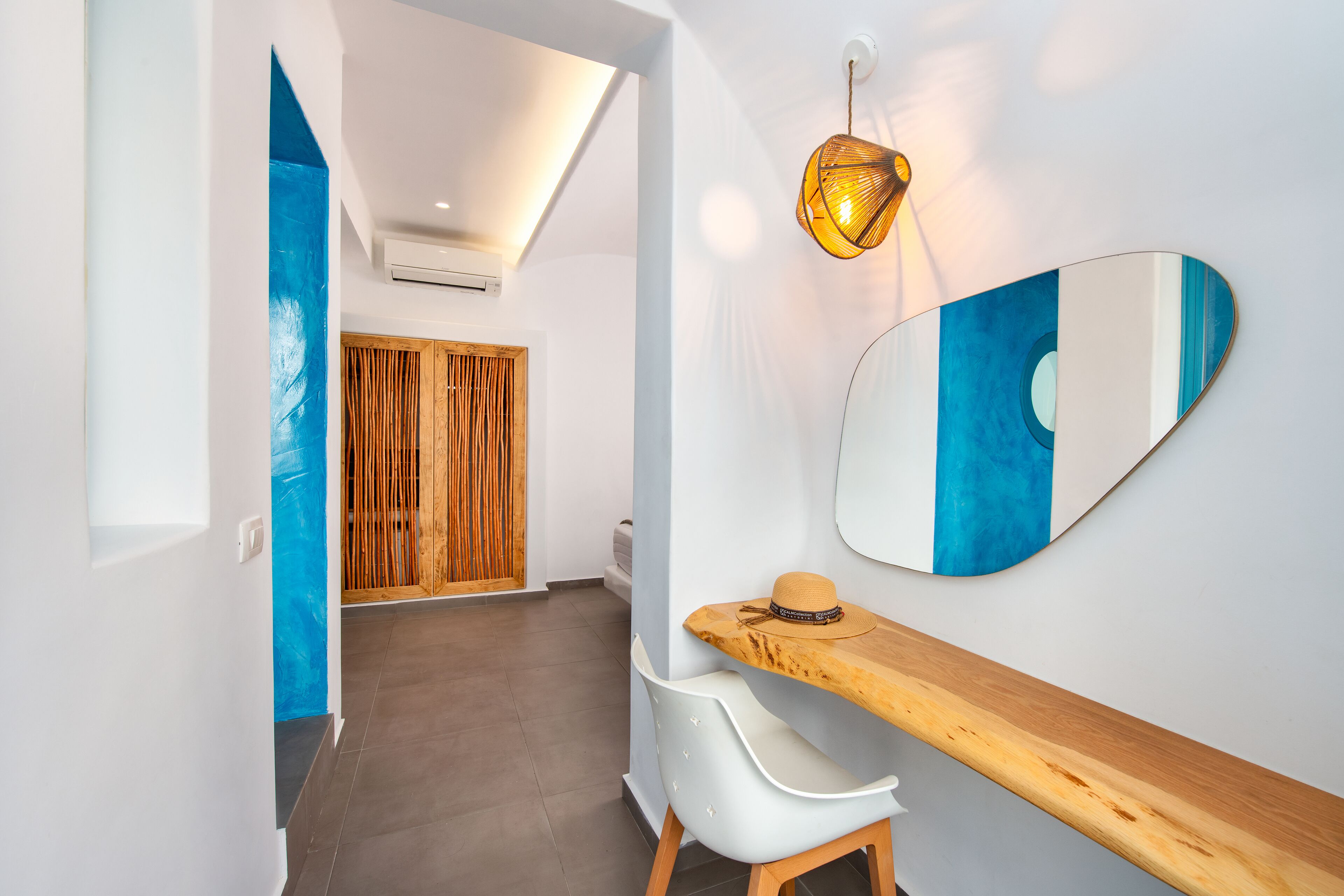 suite, 2 bedrooms, hot tub (cave) | 1 bedroom, frette italian sheets, pillow-top beds, minibar