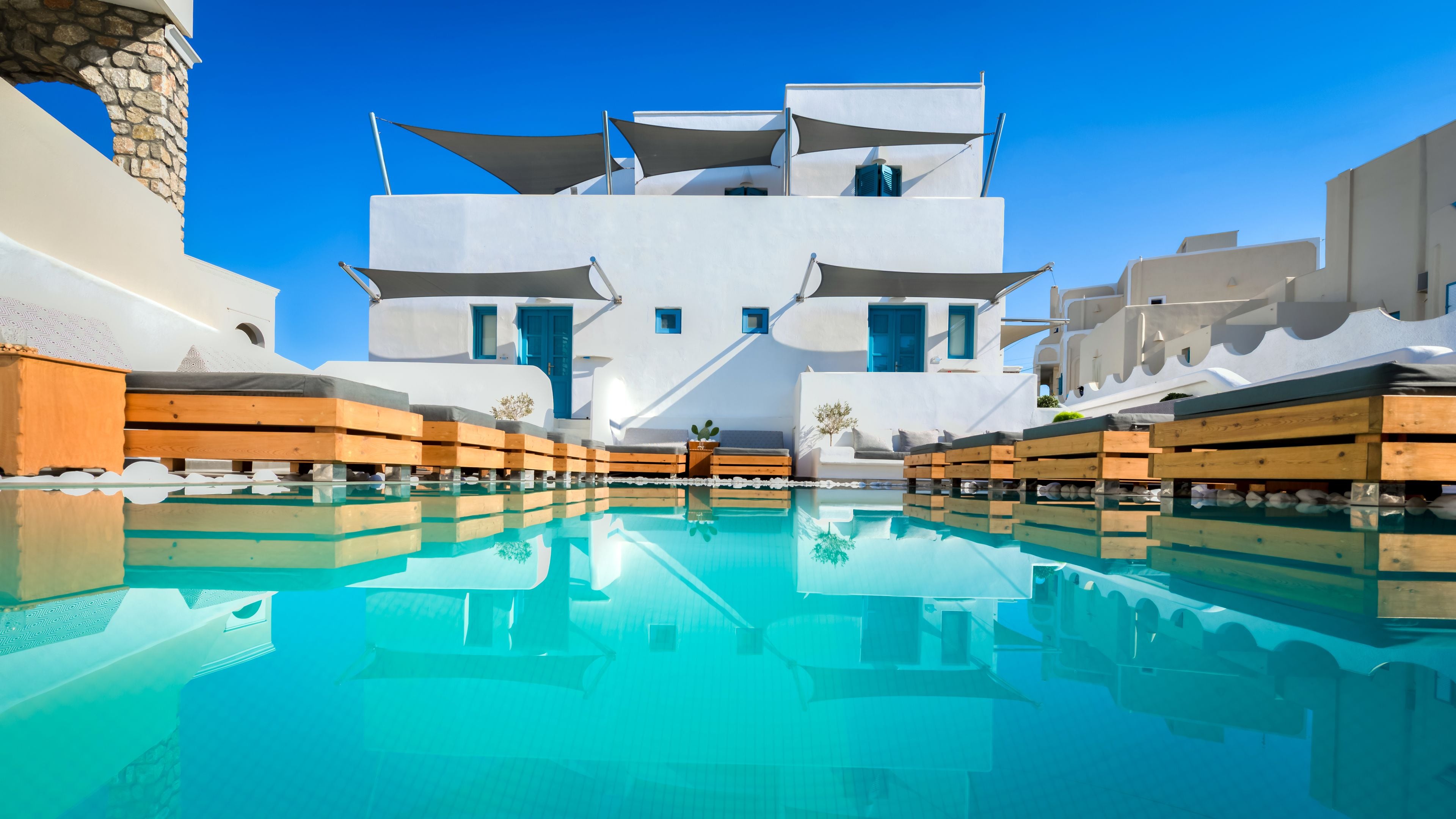 outdoor pool, pool loungers