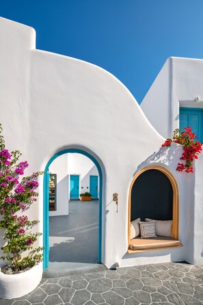 Front of property - Evgenia Villas & Suites by Calm Collection (Santorini)