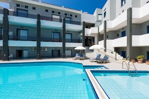 Exterior - Yacinthos (Rethymno)