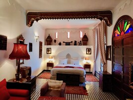 Suite (Rubis) | Minibar, in-room safe, free WiFi, bed sheets