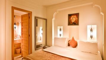 Chambre Supérieure, 1 chambre, non-fumeurs | Coffres-forts dans les chambres, lits pliants/supplémentaires