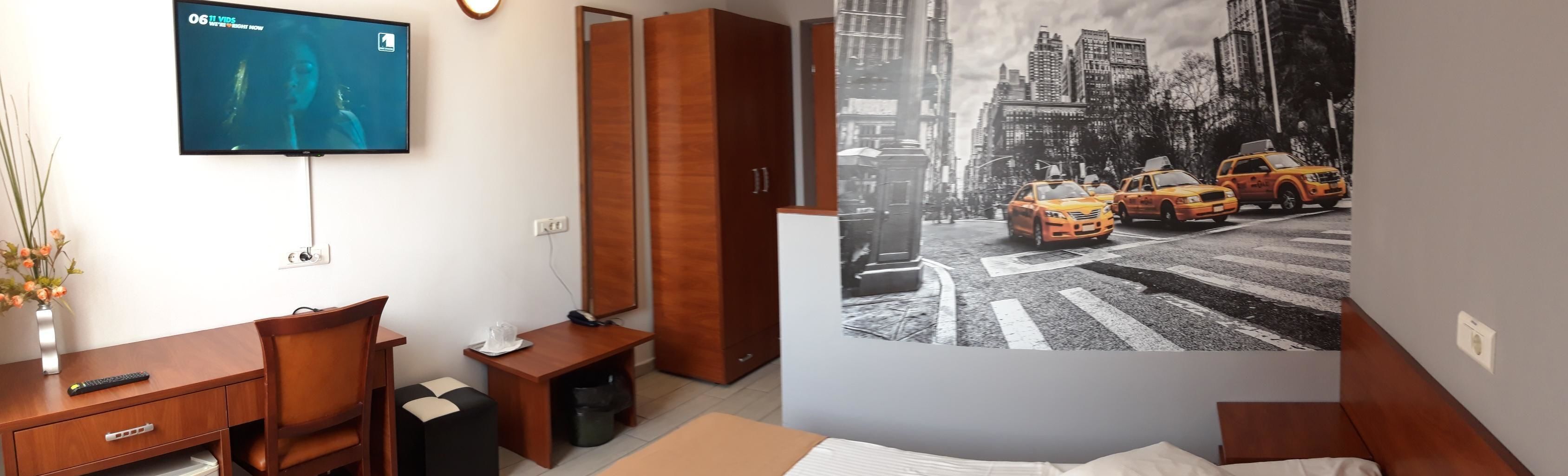 In-room safe, desk, soundproofing, free WiFi
