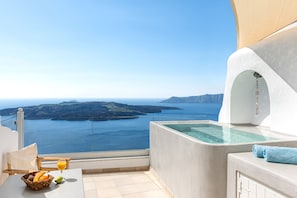 Emerald Suite | Balcony view - Adamant Suites (Santorini)