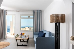 Sapphire Suite | Living room