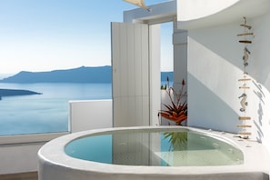 Diamond Suite | Balcony view - Adamant Suites (Santorini)