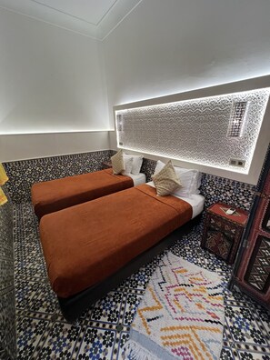 Twin Room | Premium bedding, individually decorated, soundproofing - Riad Andalla (Marrakech)