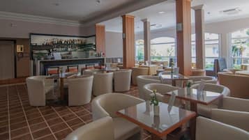 Bar (in der Unterkunft)