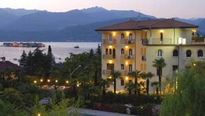 Unclassified image, 5 of 70, button - Flora Hotel (Stresa)