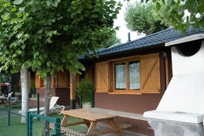 Family Chalet | Down comforters, individually furnished, laptop workspace