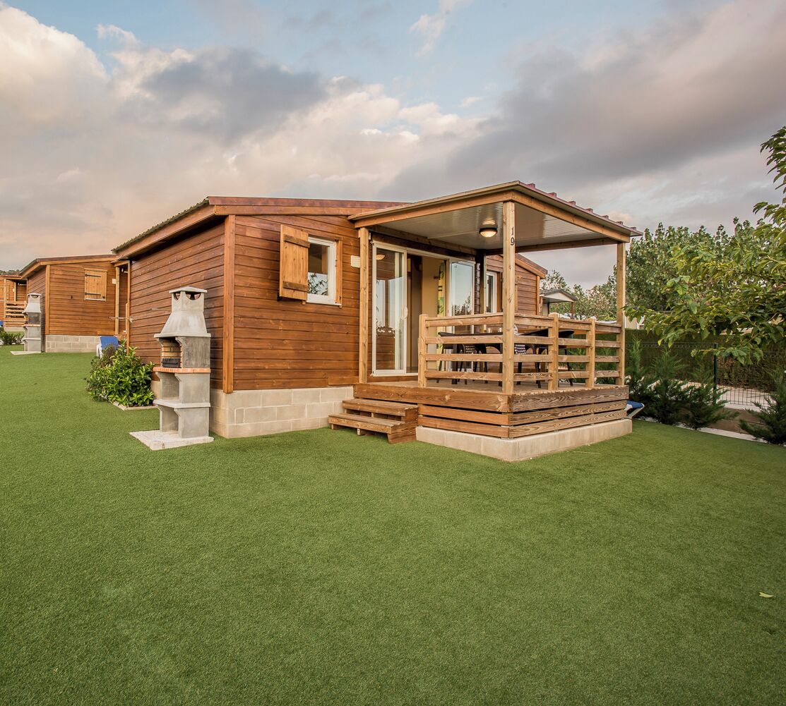 Down comforters, individually furnished, laptop workspace