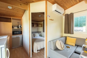 Basic Bungalow | Living area - Berga Resort - The Mountain - Wellness Center -spa (Berga)