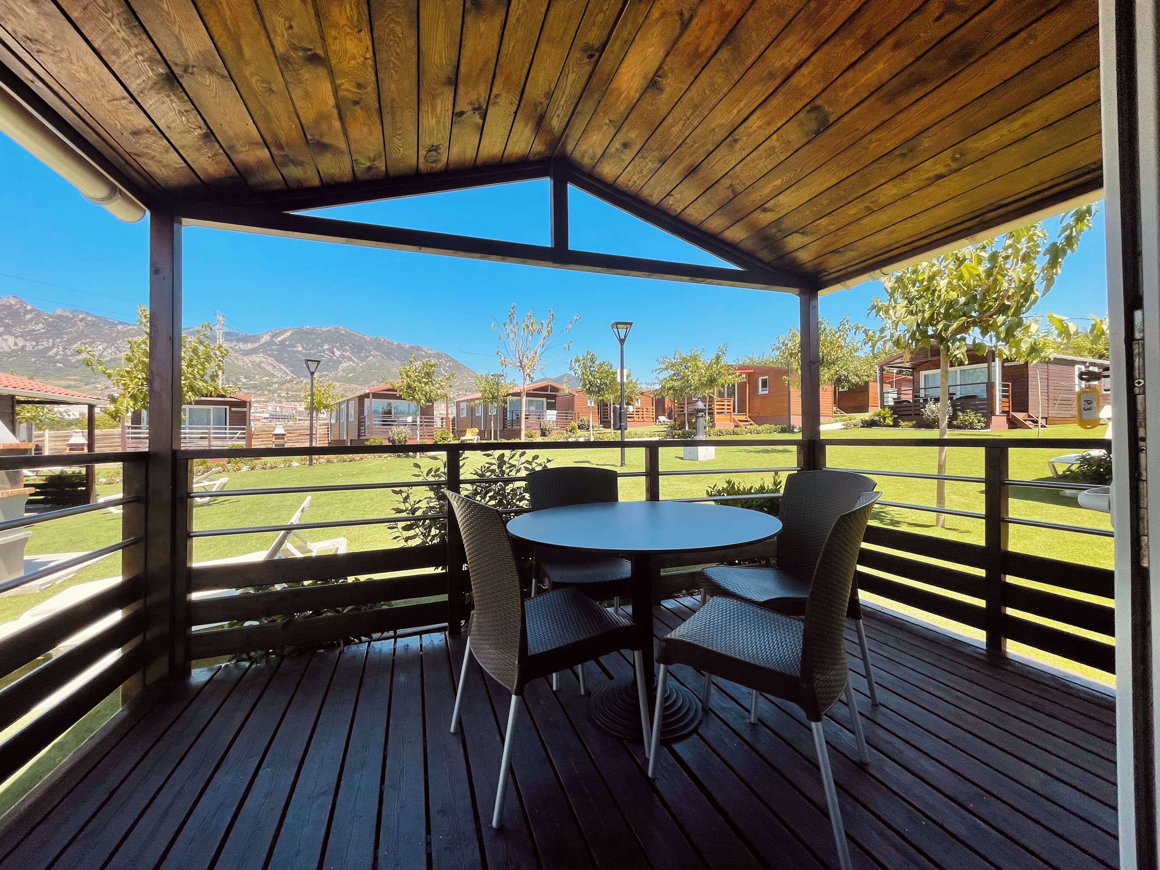 Down comforters, individually furnished, laptop workspace