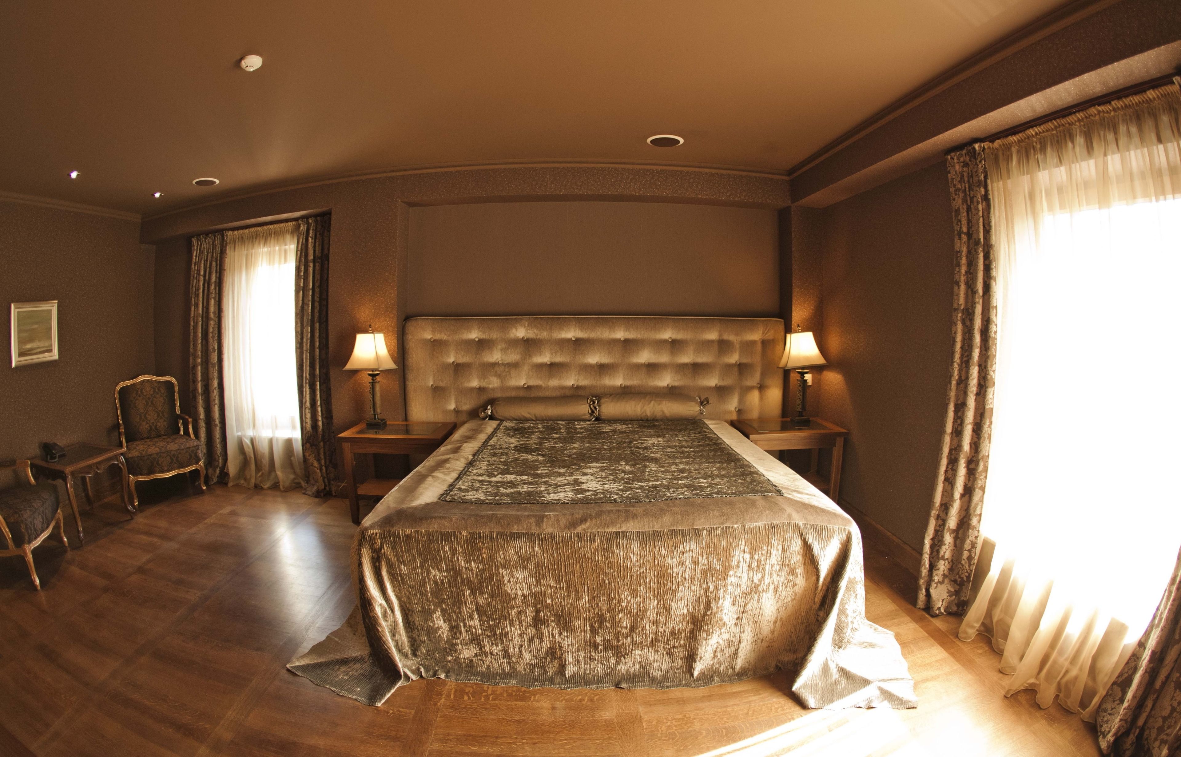 Superior tweepersoonskamer, 1 tweepersoonsbed | Een minibar, een bureau, geluiddichte muren, een strijkplank/strijkijzer