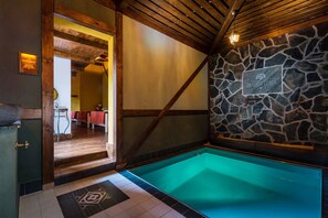 1 개의 트리트먼트룸, 마사지 서비스