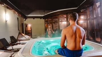 Bathtub spa outdoor