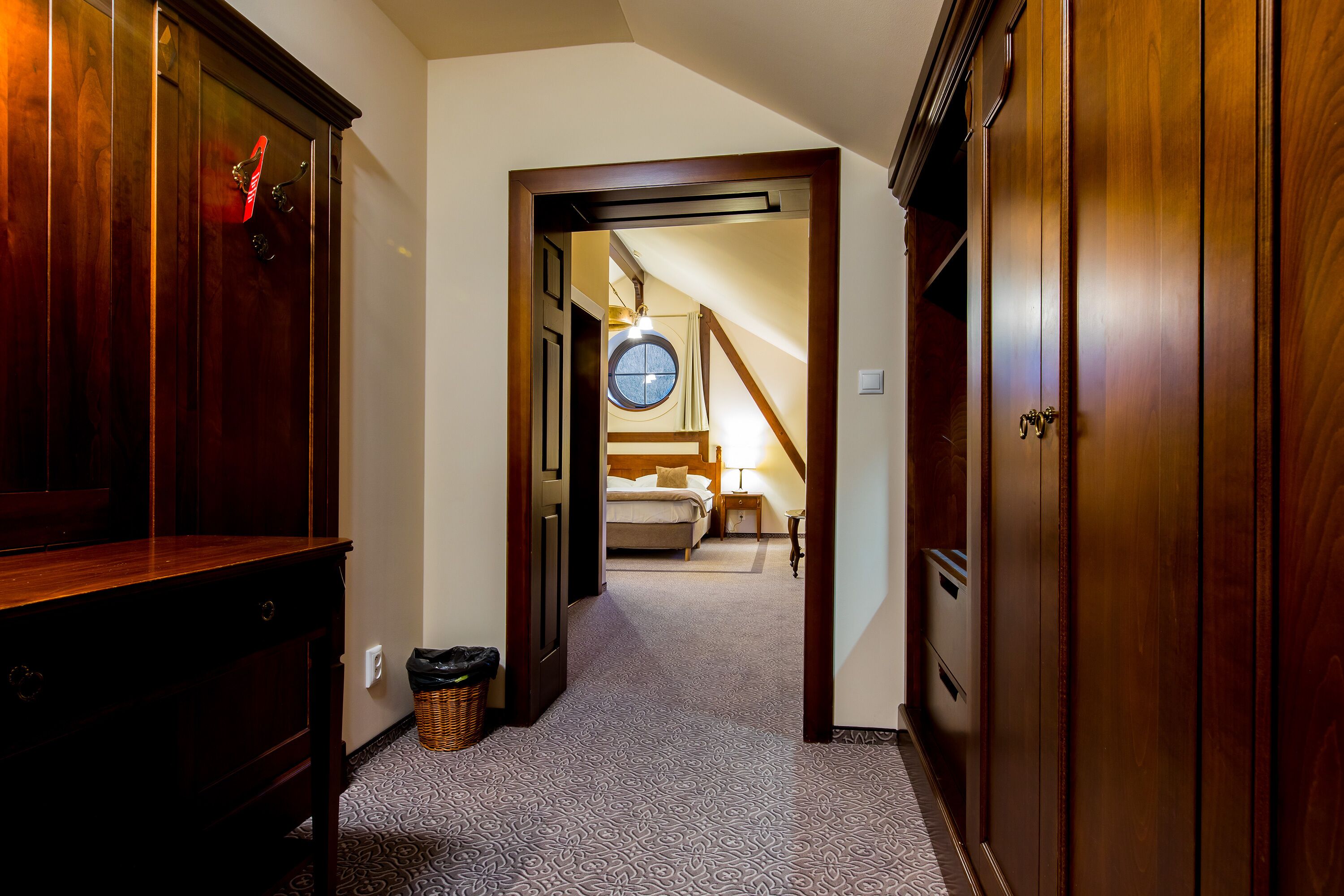 deluxe double room | 1 bedroom, in-room safe, desk, free wifi