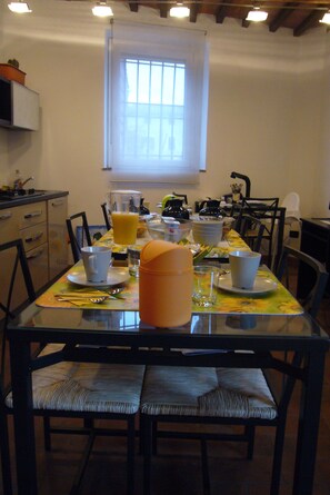 Desayuno continental incluido todos los días 