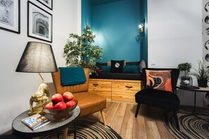 Lobby sitting area - Maverick Downtown (Budapest)